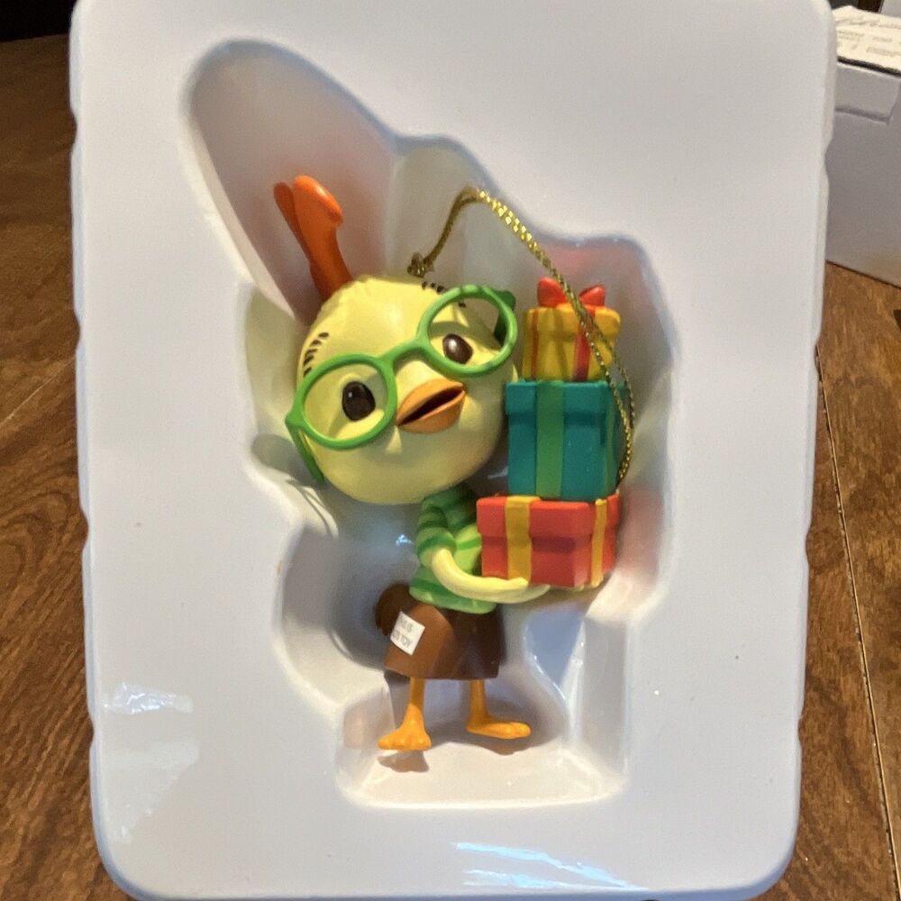 Chicken Little Grolier Ornament Disney Gifts & Glasses President's Edition VTG
